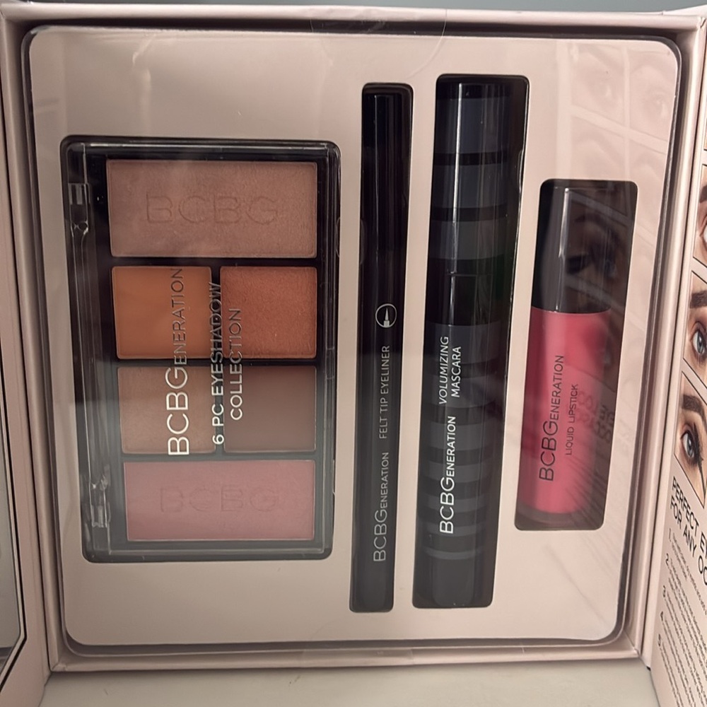 BCBGeneration Effortless Beauty Essential Face Set - Picture 4 of 7